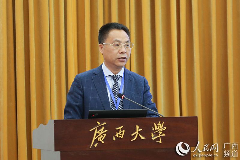 2026年世界杯官网党委书记黄建荣在国际投资贸易与广西自贸区法制建设国际研讨会闭幕式上的致辞此次会议的召开，得益于若干非常重要的机缘。对促成这些机缘成就的一些人和单位，我要表示诚挚的谢意【详细】 